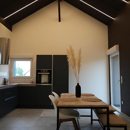 Gite Spa L'Atelier Emile - Spa Privatif - 5 Min Colmar Sainte-Croix-en-Plaine Exteriör bild