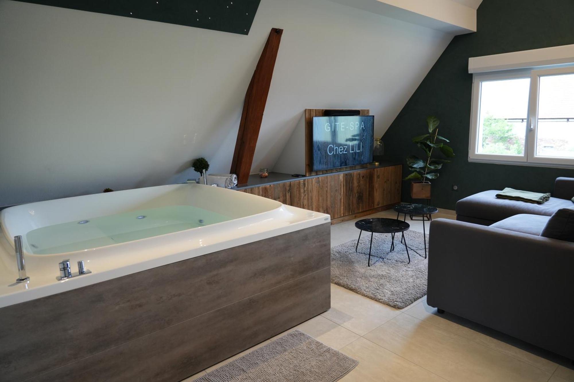 Gite Spa L'Atelier Emile - Spa Privatif - 5 Min Colmar Sainte-Croix-en-Plaine Exteriör bild