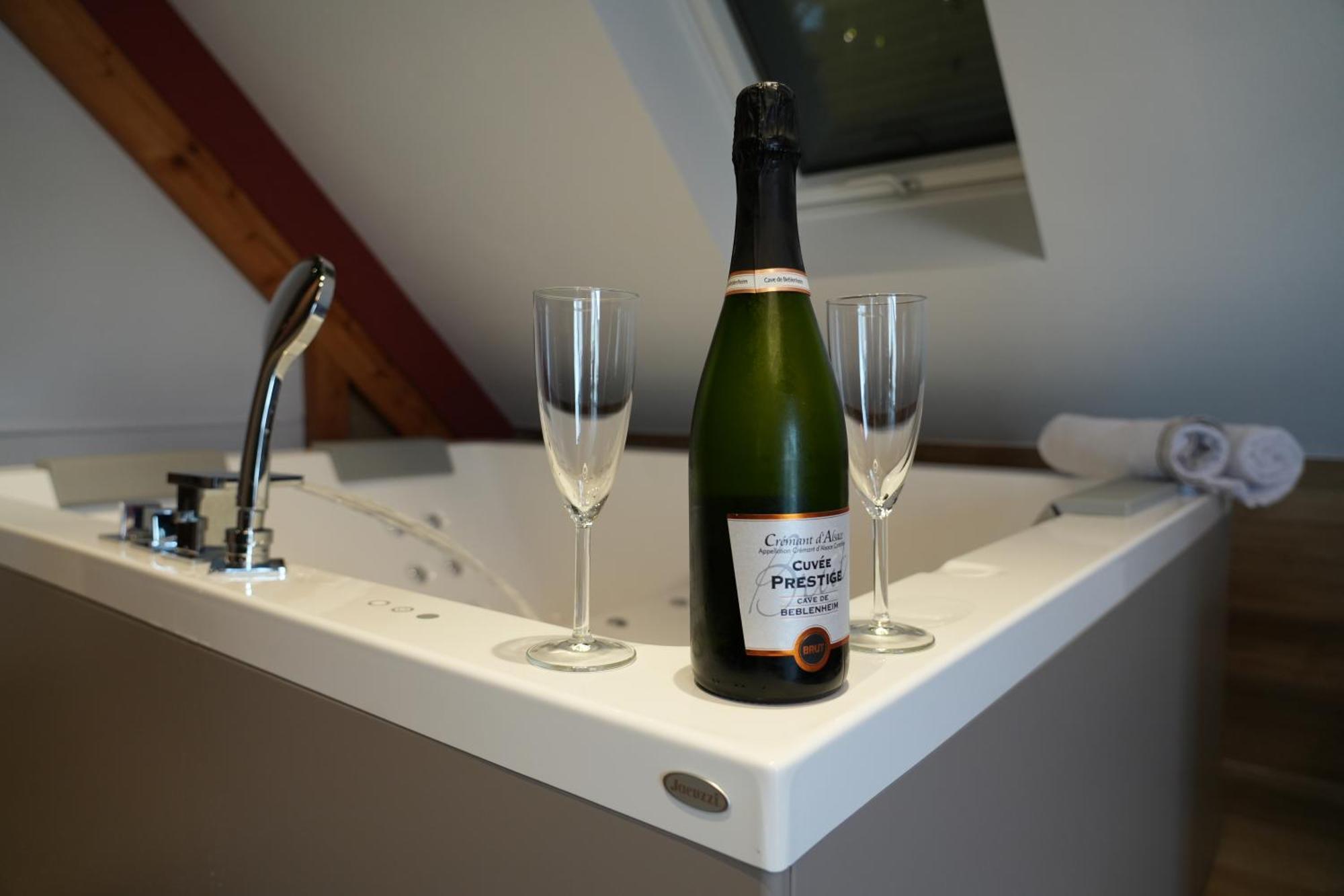 Gite Spa L'Atelier Emile - Spa Privatif - 5 Min Colmar Sainte-Croix-en-Plaine Exteriör bild