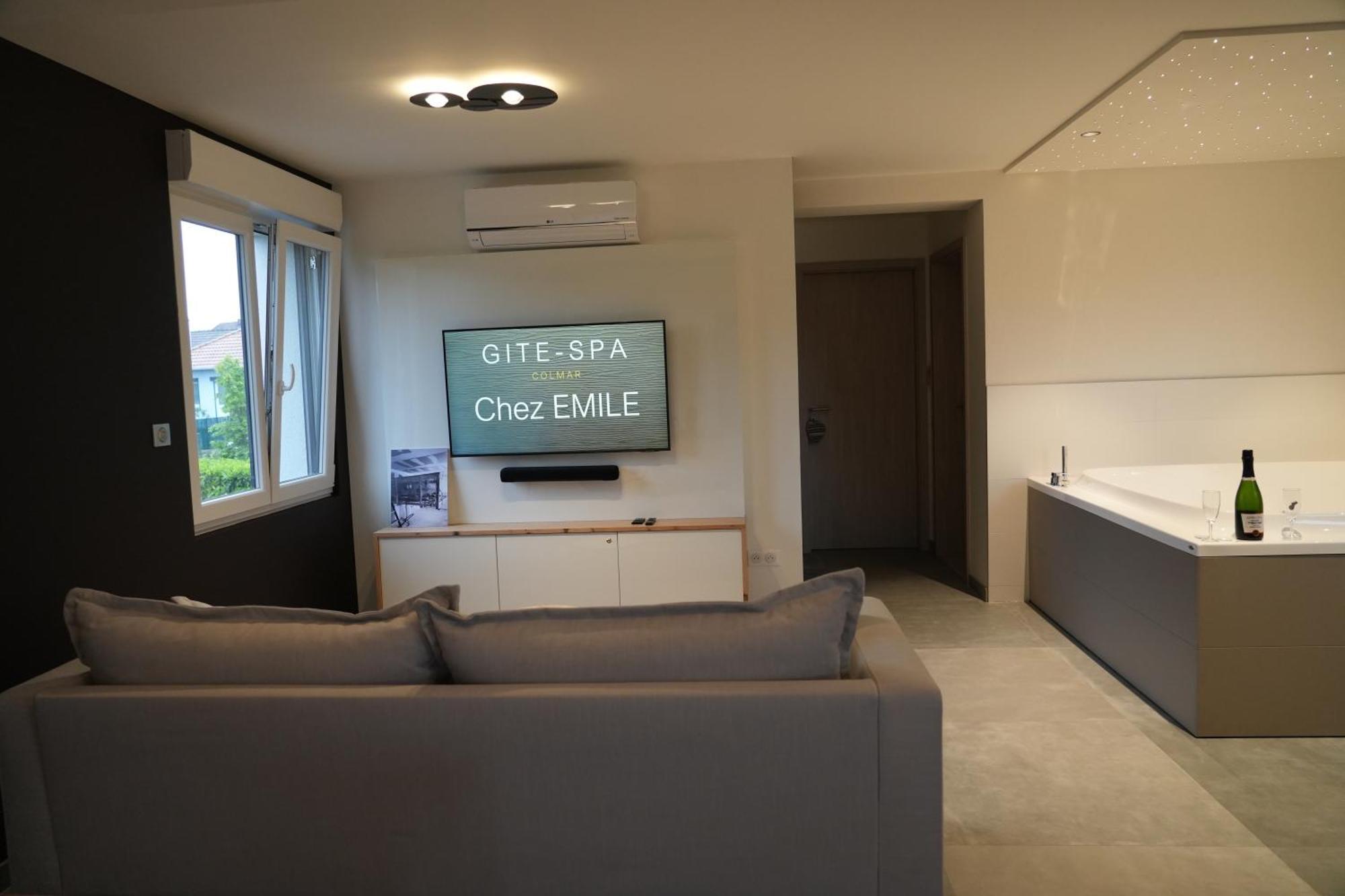 Gite Spa L'Atelier Emile - Spa Privatif - 5 Min Colmar Sainte-Croix-en-Plaine Rum bild
