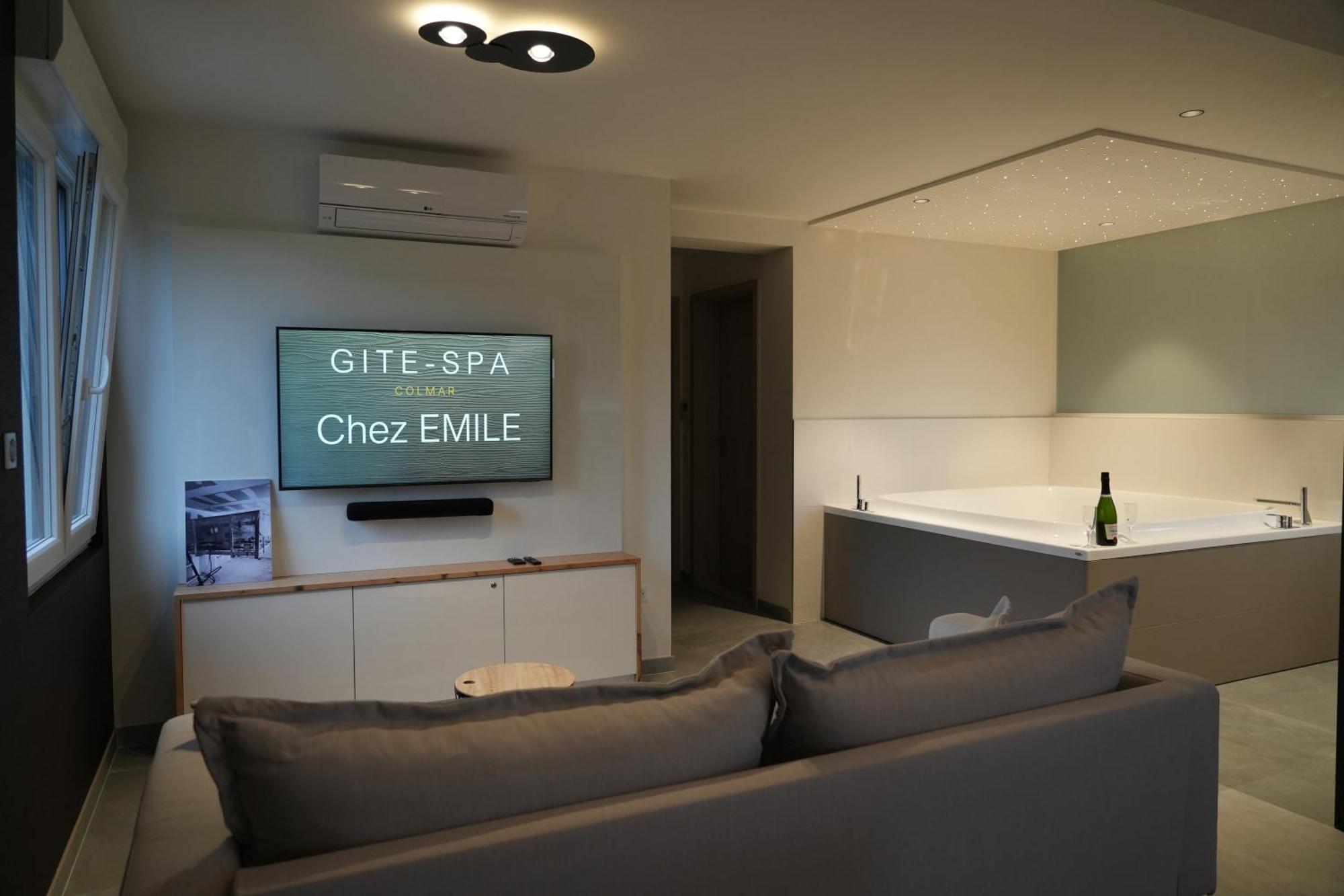 Gite Spa L'Atelier Emile - Spa Privatif - 5 Min Colmar Sainte-Croix-en-Plaine Rum bild
